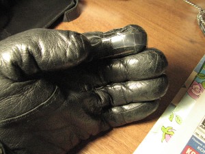 Стилус и перчатки для смартфона своими руками